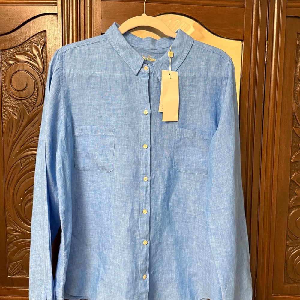 Lilly Pulitzer Women’s Sky Blue Linen Shirt